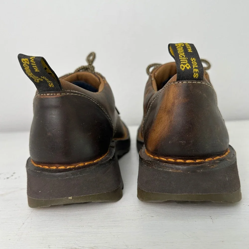 Dr. Martens Shoes Mens 8 Lachlan Brown Distressed Leather Oxford AW004